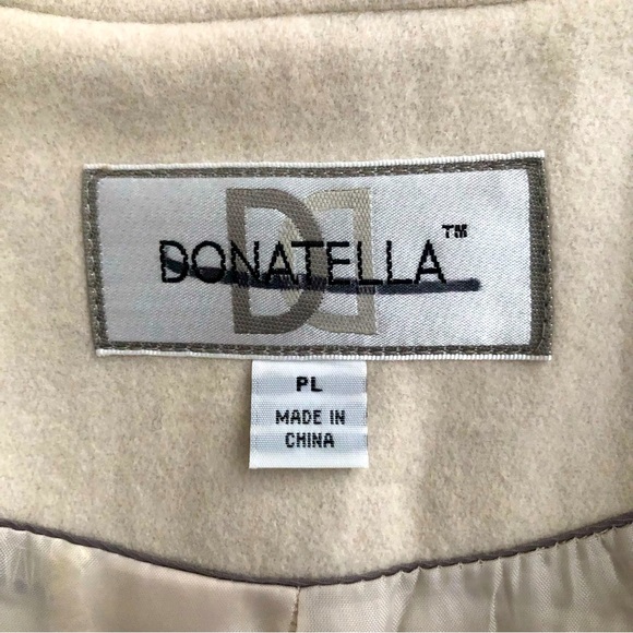 Donatella Ladies Pea Coat Wool Blend Size PL Off White Designer Buttons Front - Picture 4 of 8